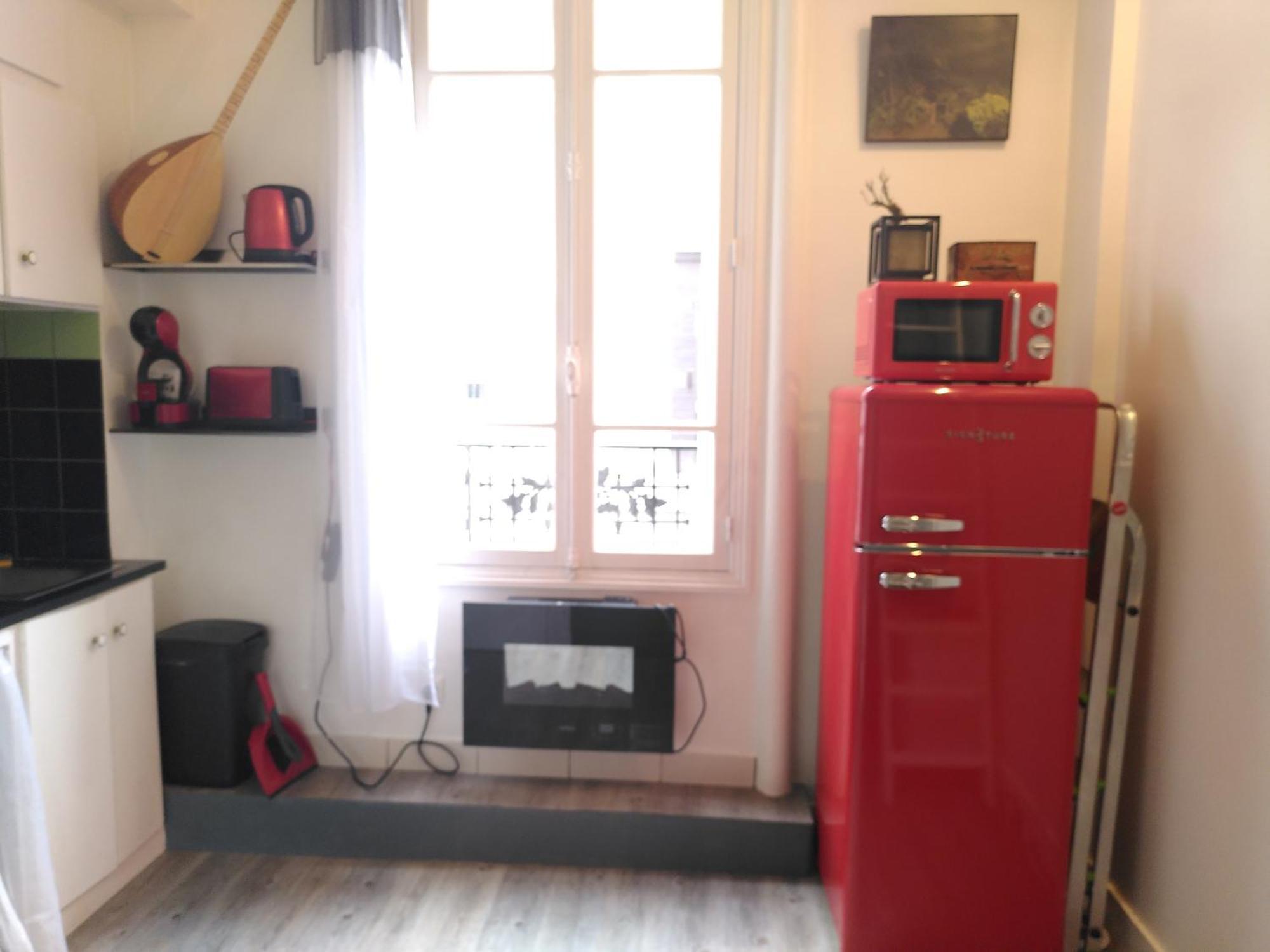 Little Studio In Paris Сент-Уан Экстерьер фото